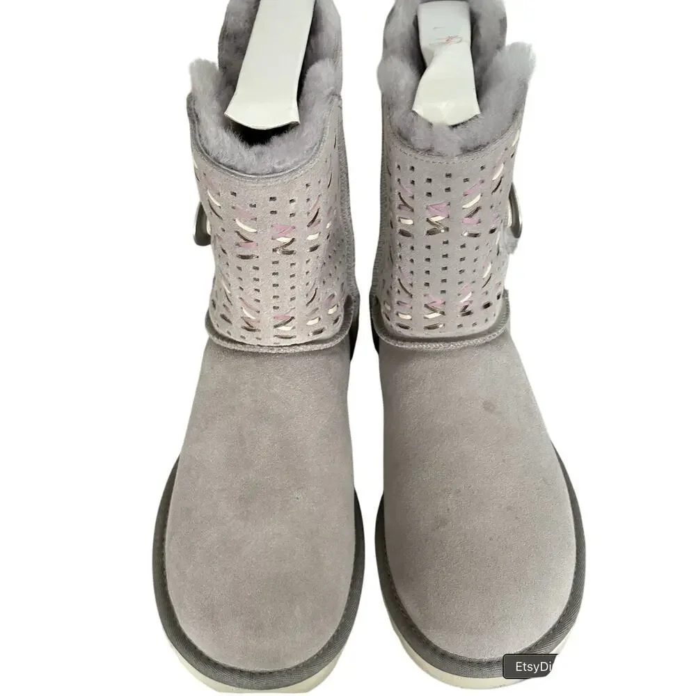 UGG Bailey Button Tehuano Pencil Lead Sheepskin Boots - Size 9
